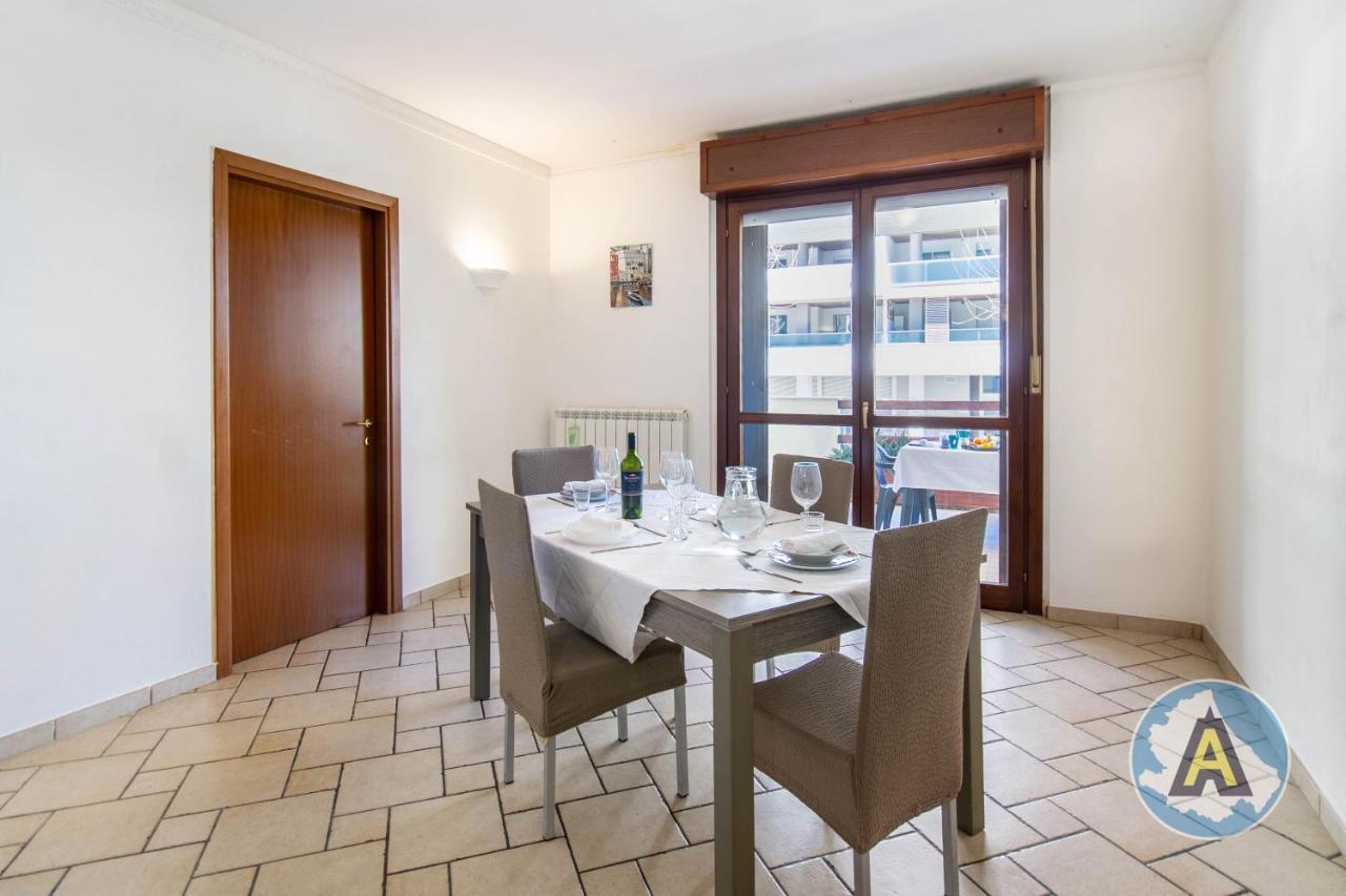 Luminoso A Due Passi Dal Mare 51A Apartman Montesilvano Marina Kültér fotó
